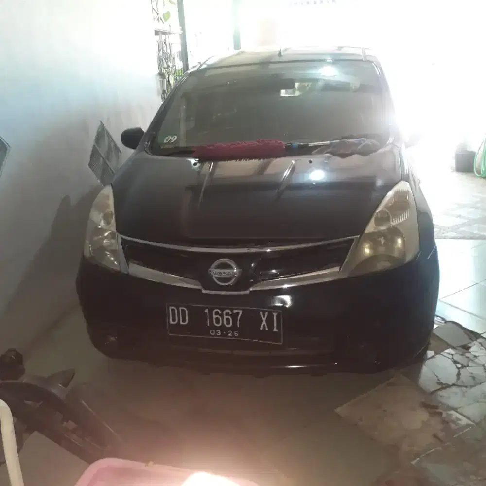 Mobil bekas grandlivina