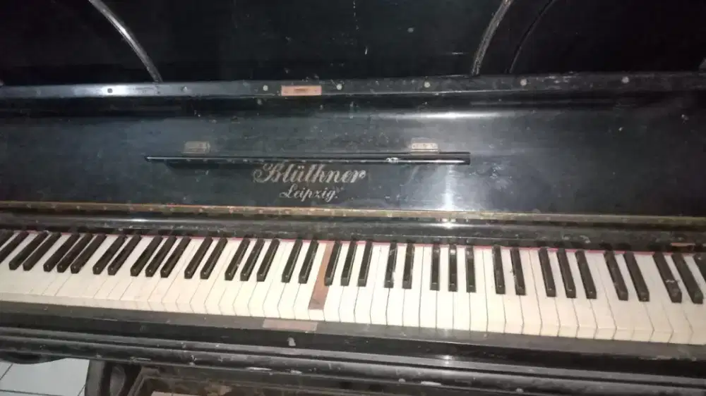 Piano bluthner Lepzig jual murah