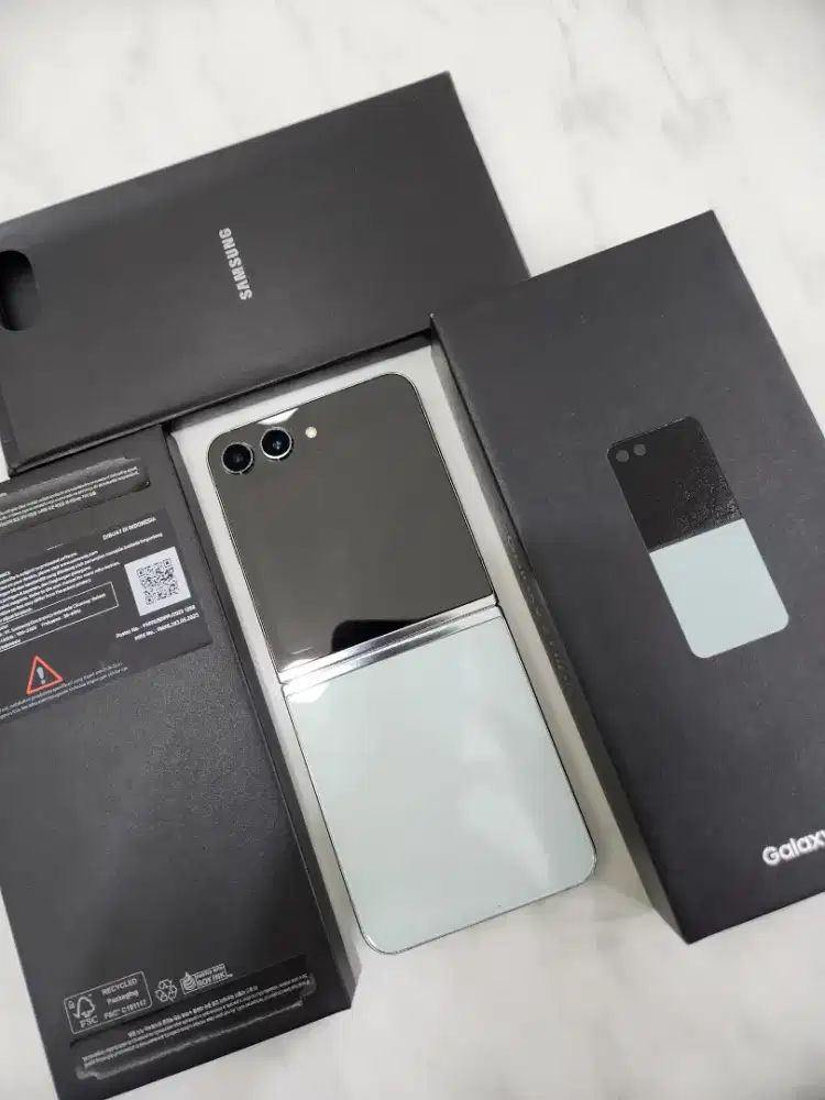 SAMSUNG GALAXY Z FLIP 5 8/512 GARANSI RESMI EX SEIN