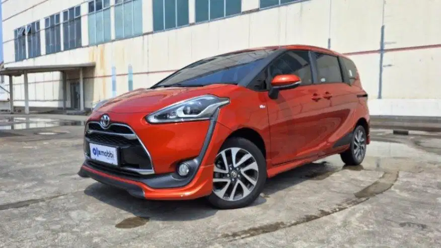 Promo Kredit Murah! Toyota Sienta 1.5 Q Bensin-AT 2017 PEW