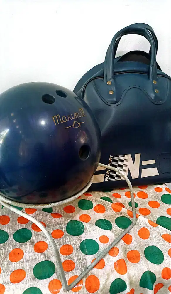 Bowling Ball Ebonite Maxim IV
