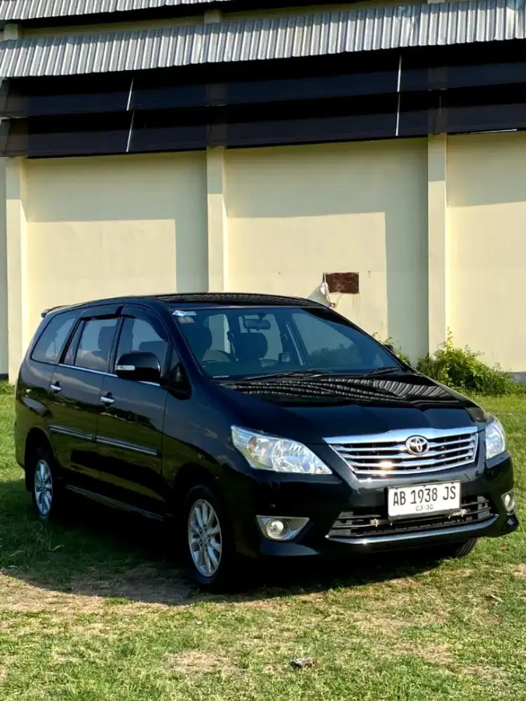 TOYOTA INNOVA 2.4 V MANUAL 2012