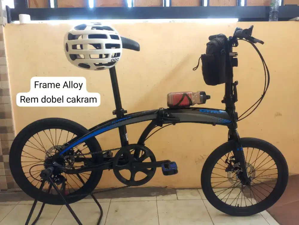 Frame alloy, rem dobel cakram, cat masih mulus mengkilap