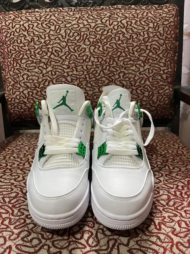 Nike air jordan 4 retro metallic green