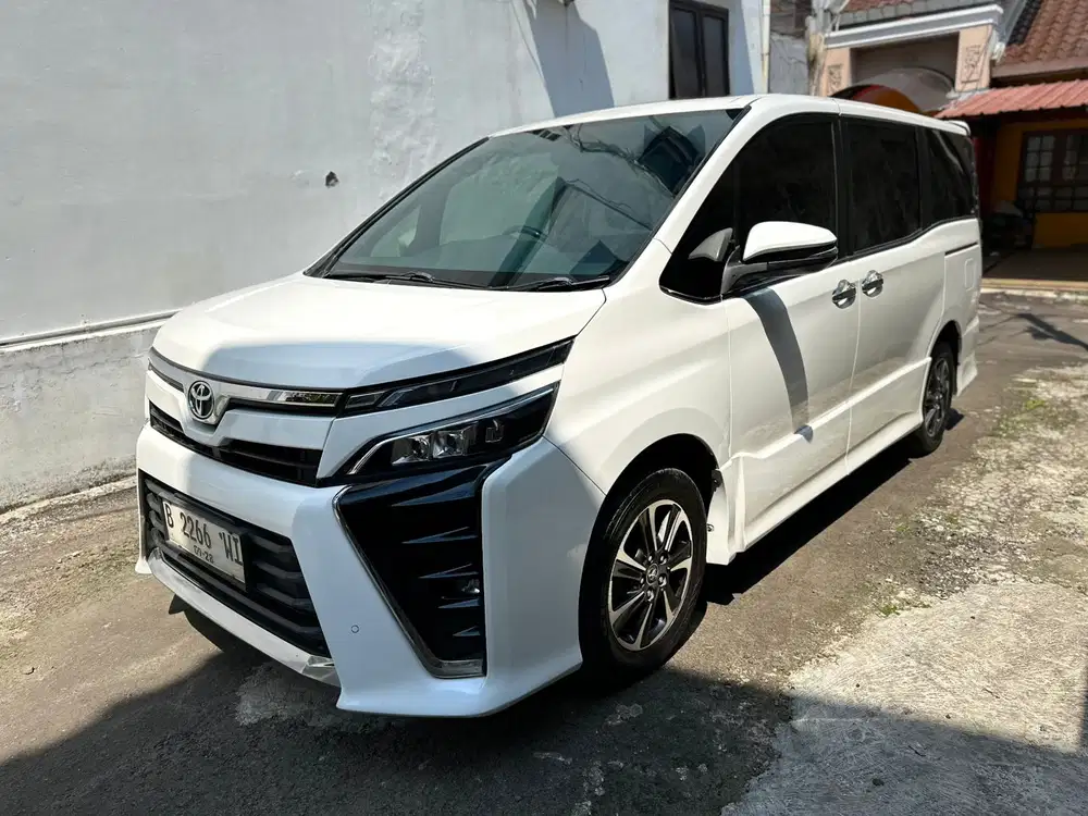 Toyota Voxy 2018 Bensin