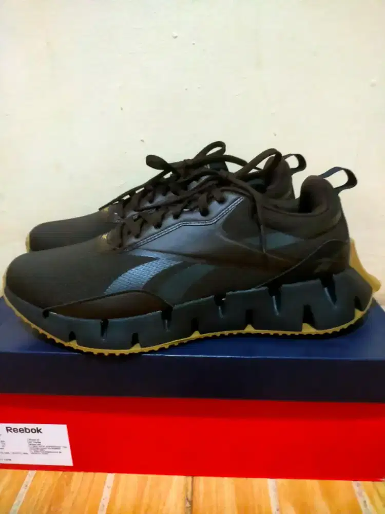 Reebok Zig Dynamica Dark Matter