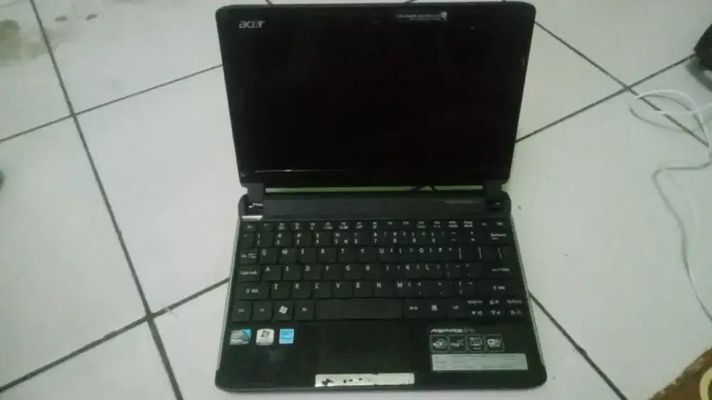 Di jual cepat laptop acer
