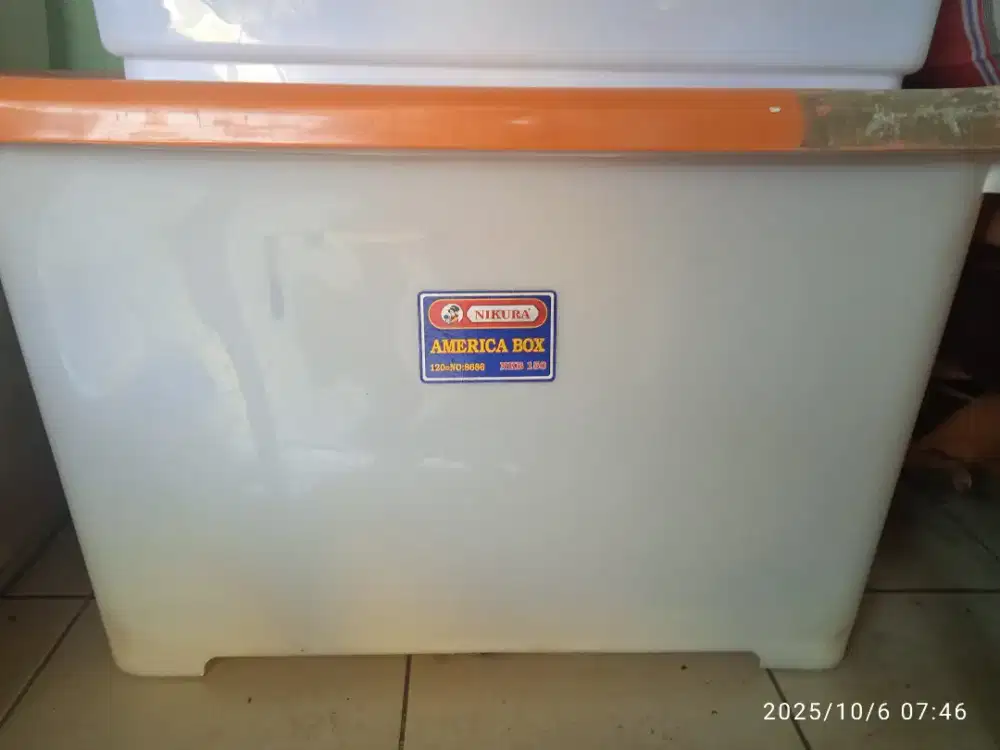 Container box 90L