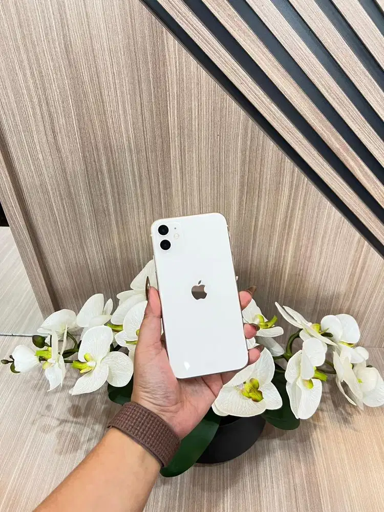 IPHONE 11 128 GB SECOND RESMI INDONESIA