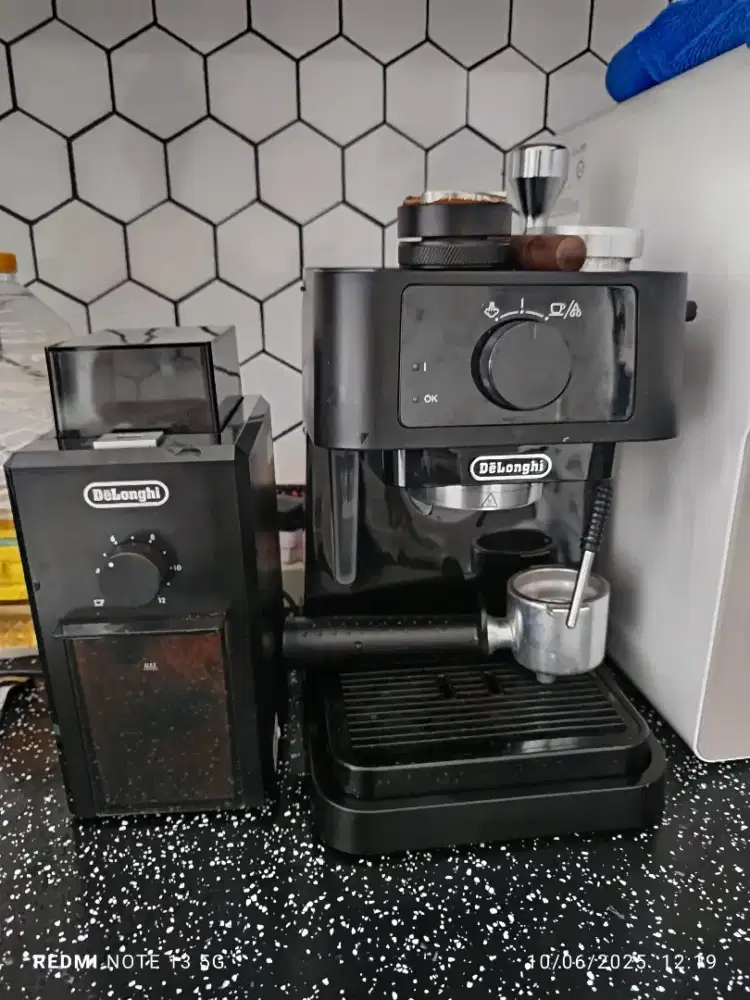 Mesin kopi Delonghi EC 230 + Grinder Delonghi