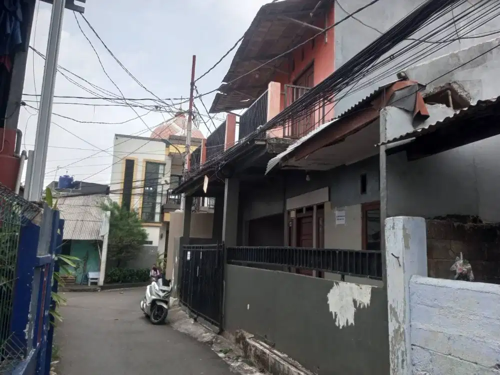 DISEWAKAN/DIKONTRAKKAN RUMAH CIRACAS SUSUKAN JAKTIM