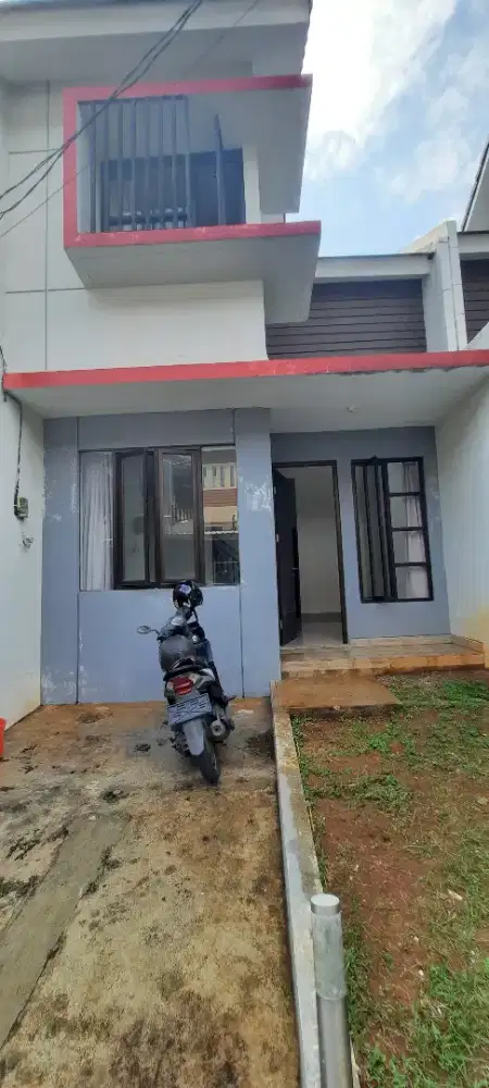 Di Jual Rumah 2 Lantai Sertifikat SHM