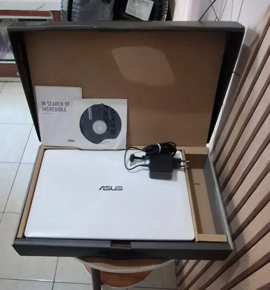 Dijual laptop asus model x453m