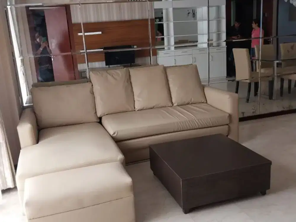 Di Jual Apartemen Royal Mediterania Garden Residence