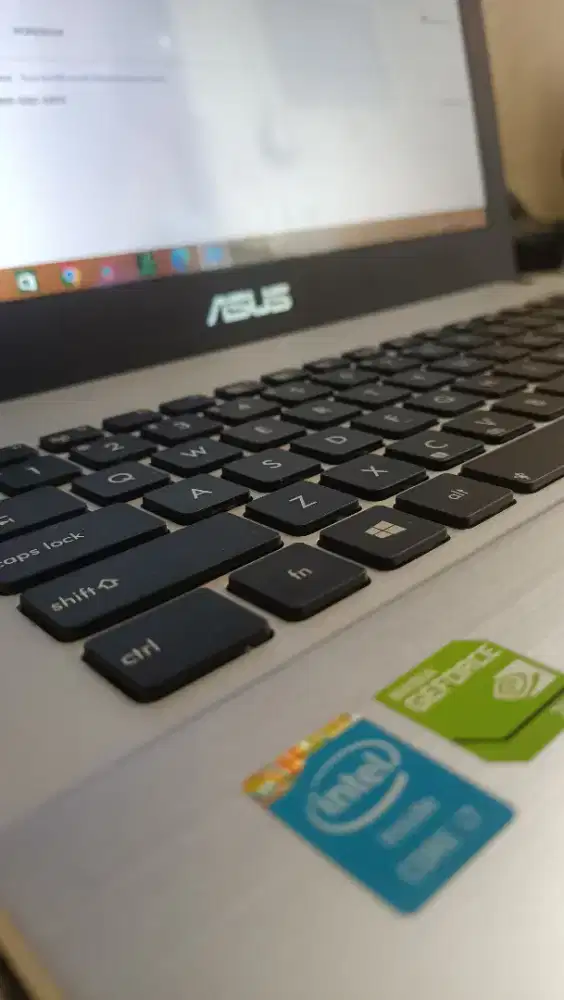 Di jual laptop asus x450j