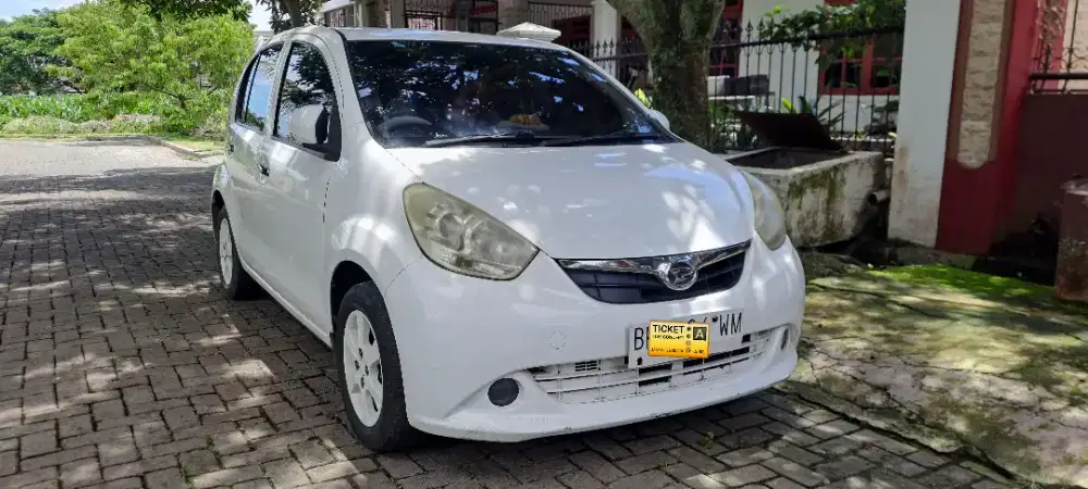 Daihatsu sirion matic 2011