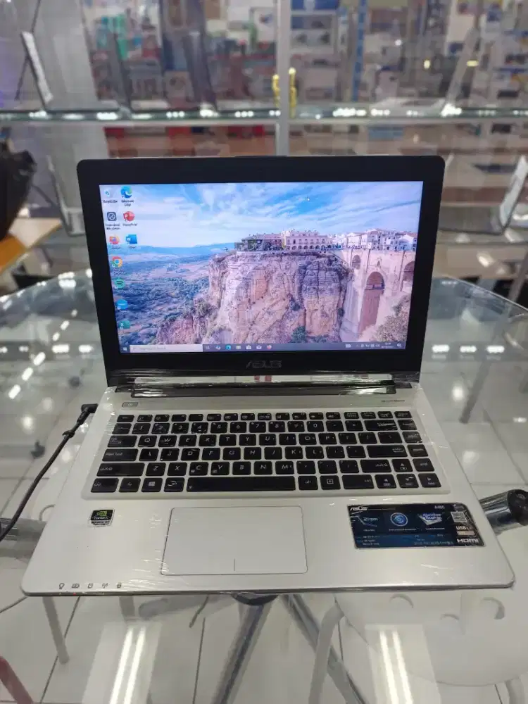 Laptop Asus K46CM 14 Body aluminum tough