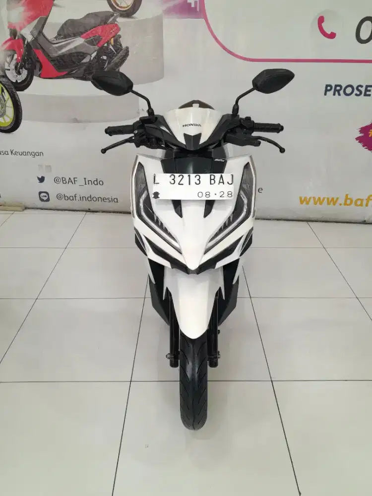 HONDA VARIO 125 ISS 2023 PUTIH
