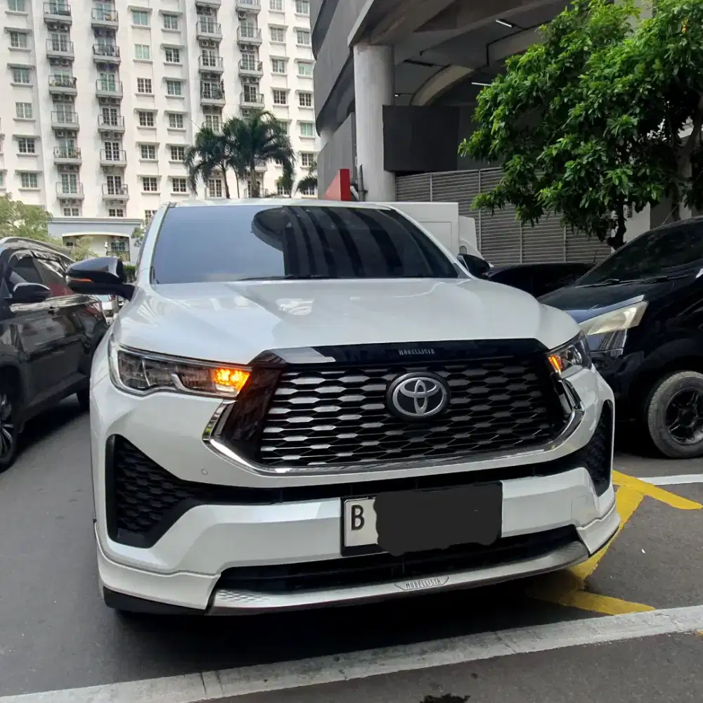 Antik km 17 ribu! ToyotavInnovq Zenix 2.0 hybrid V modellista 2023