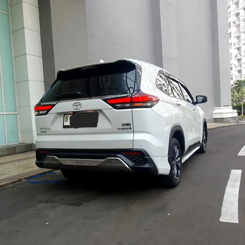 Antik km 17 ribu! Toyota innova Zenix 2.0 hybrid V modellista 2023