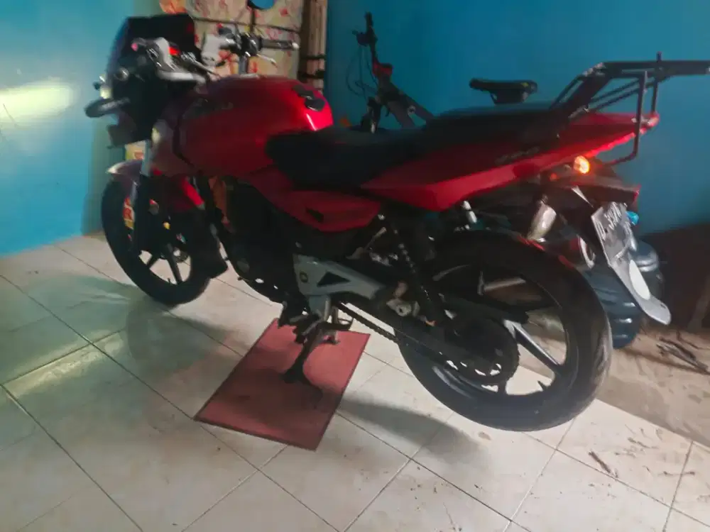 Pulsar 180Ug4 2011