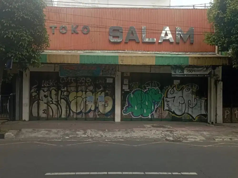 Ruko 3 Lantai Lokasi Strategis di Jalan Wahid Hasyim Ngampilan