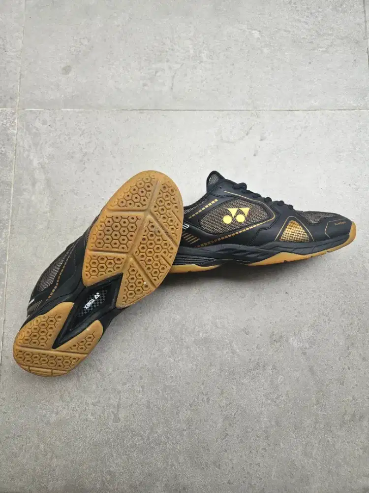 Sepatu Badminton Yonex Mach Termurah se OLX