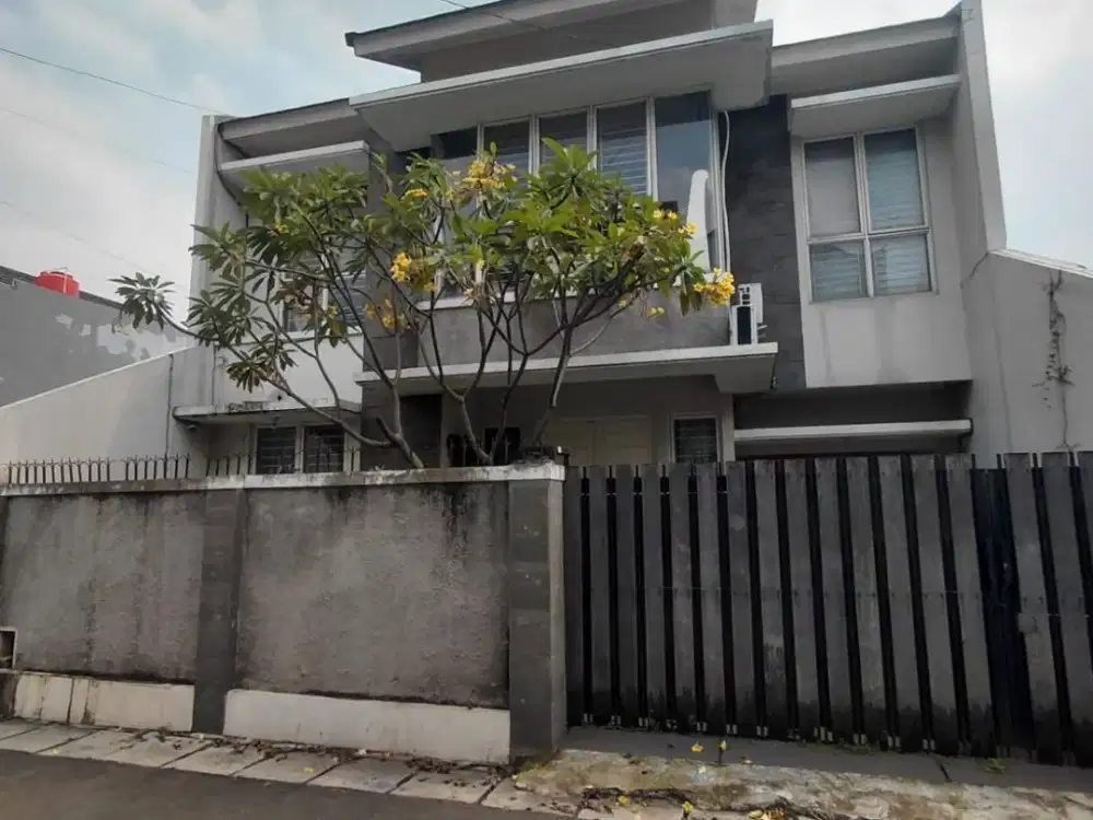 Dijual Rumah 2 lantai di Kawasan Bintaro Jaya Sektor 9