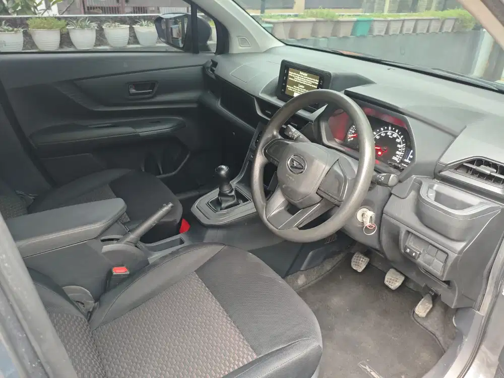 Daihatsu Xenia 2023 Bensin