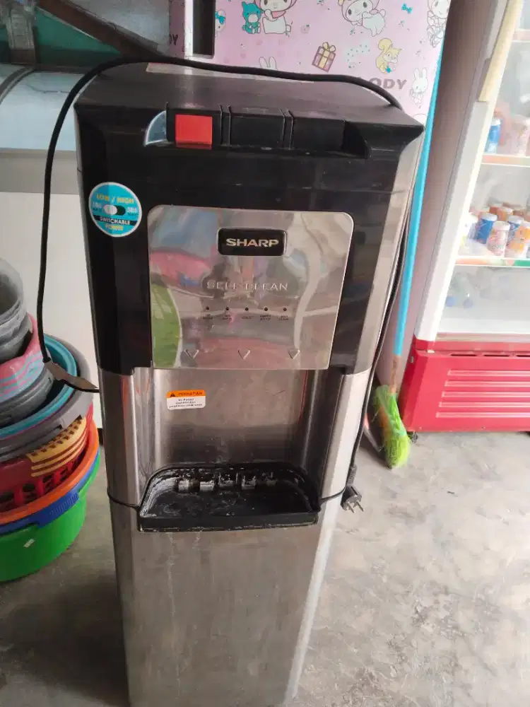 Dispenser galon bawah sharp