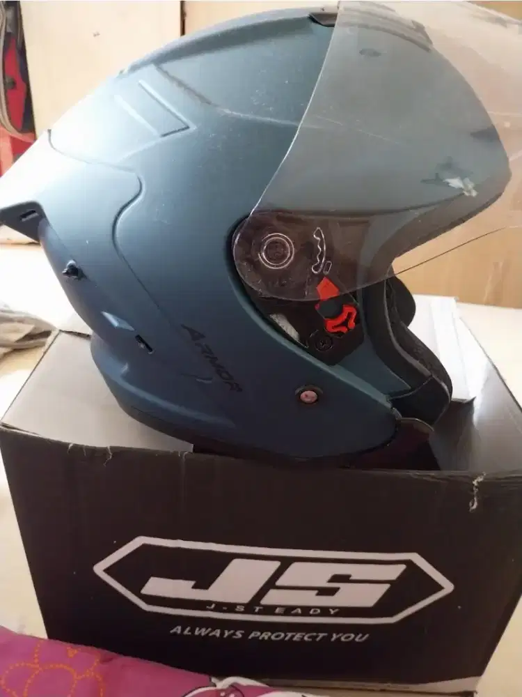 Helm Uk. M sesusi pict