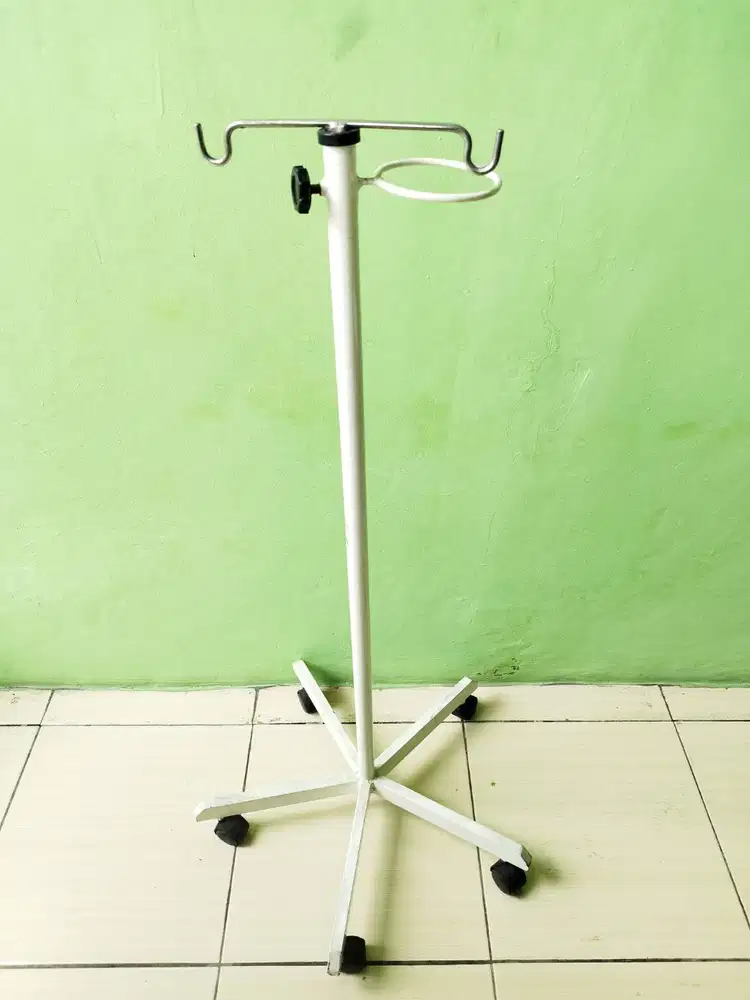Tiang infus portable (5 kaki)