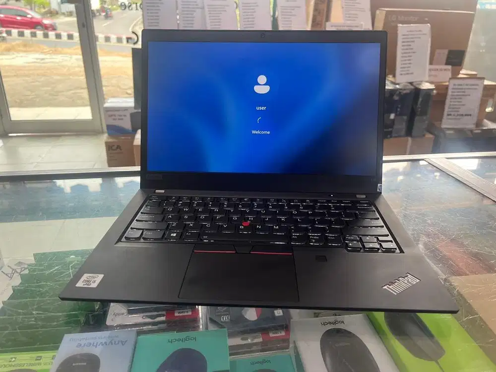 Laptop Lenovo Thinkpad i5 gen10 Ram 16Gb ssd 256gb garansi 6 bln