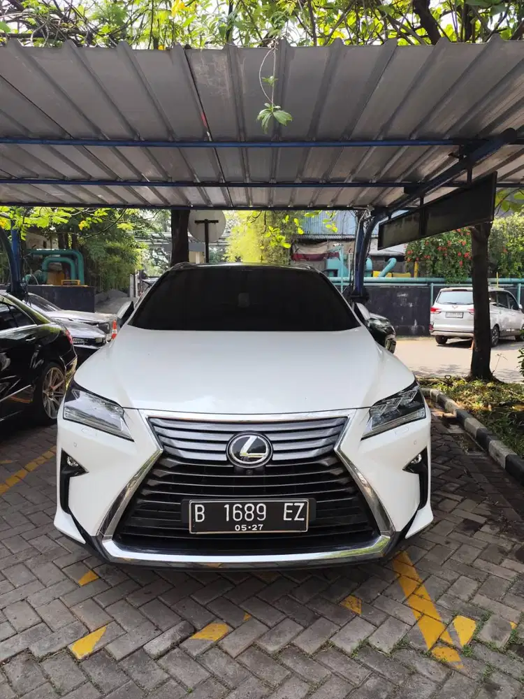 Lexus RX 200t Luxury 4x2 AT – Kondisi Istimewa, Full Original