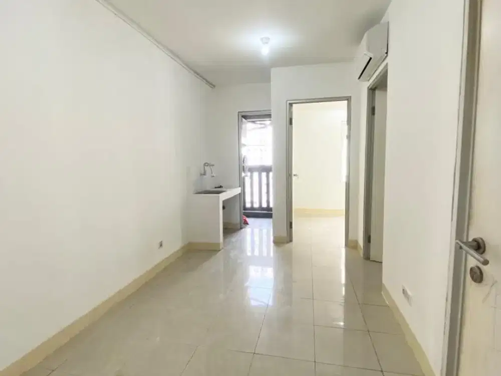 Apartemen green bay 2 kamar tidur unfurnished sudah free 2 AC
