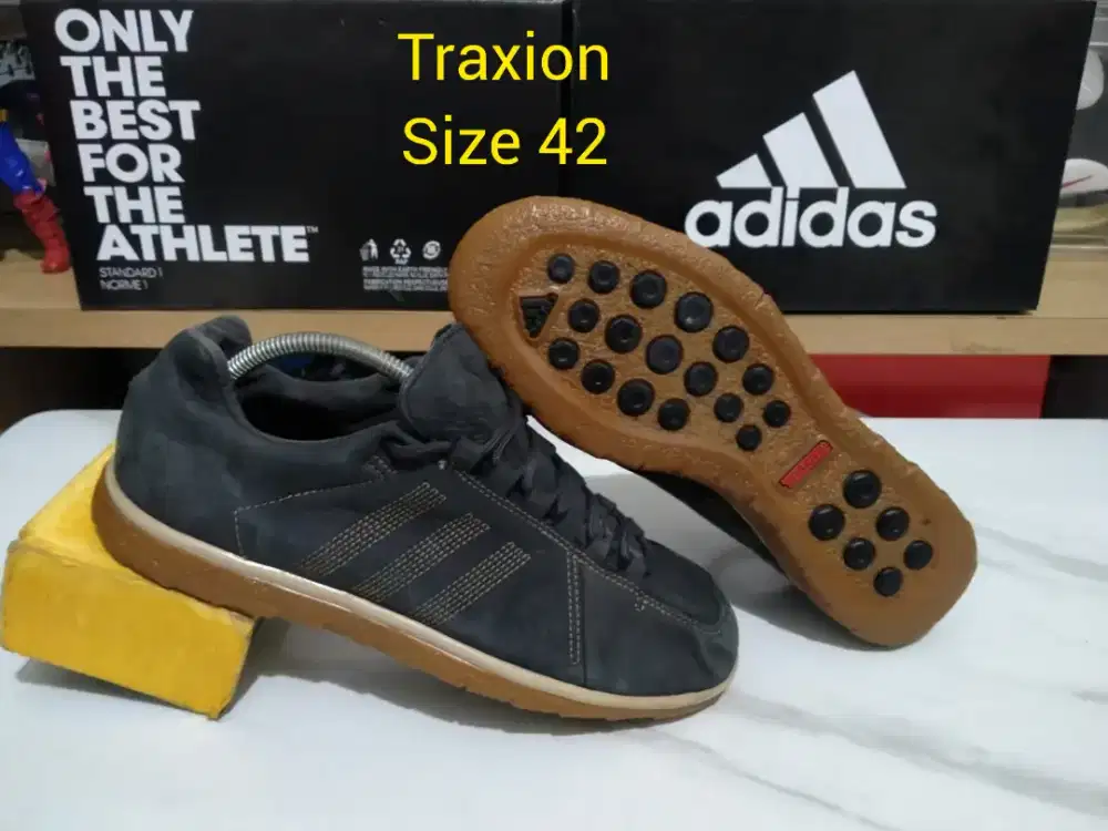 Sepatu Adidas Traxion Outdoor Kulit