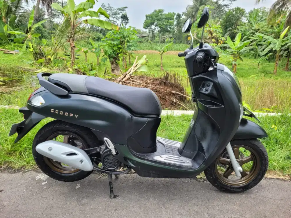 NEW SCOOPY PRESTIGE 2025 LIKE NEW