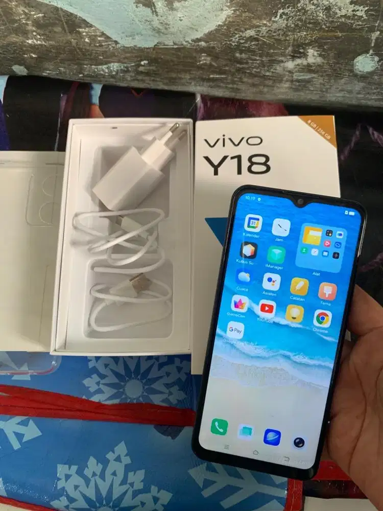 jual aja Vivo Y18 Nominuss mulus 8/256 lengkap