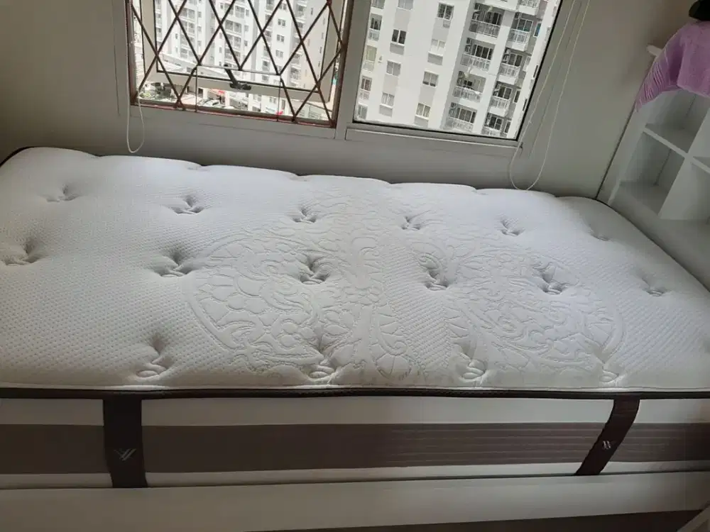 Dijual Royal Mediterania garden  Lantai Rendah Semi Furnished