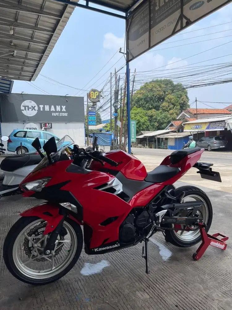 Kawasaki ninja 250 fi NEW