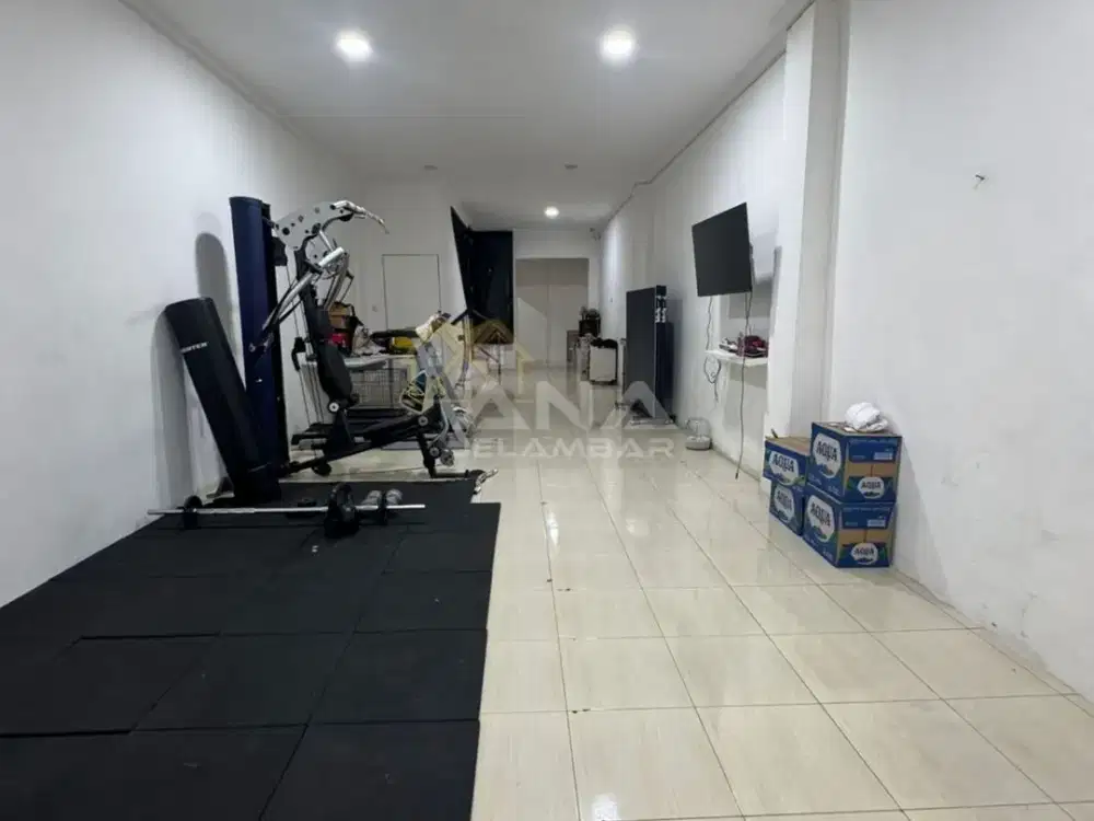 ANA RUMAH BAGUS SEMI FURNISHED UK 4X20M DI JELAMBAR