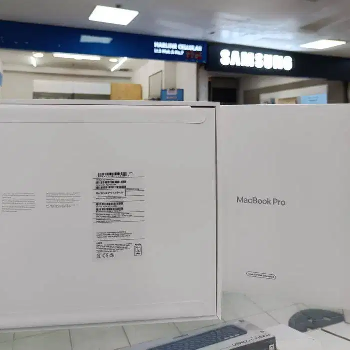 New BNIB Original Minat WA Macbook Pro 2023 CPO 14 M2 PRO 16/512 SSD