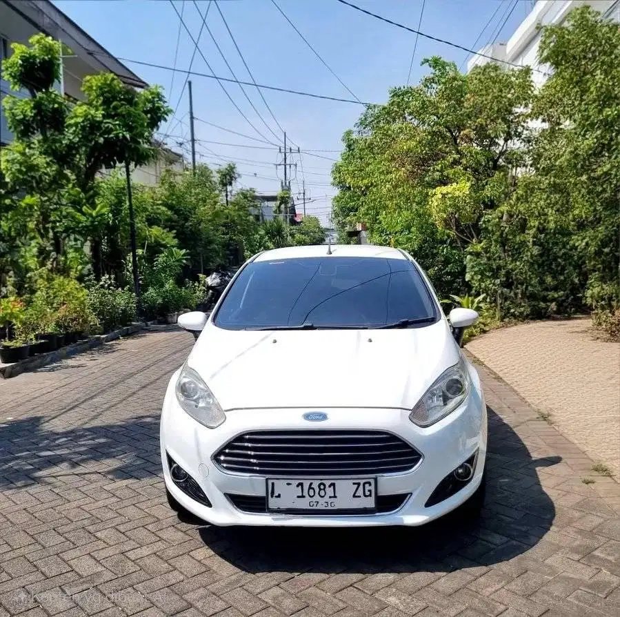 FORD FIESTA S 2015 PUTIH MATIC