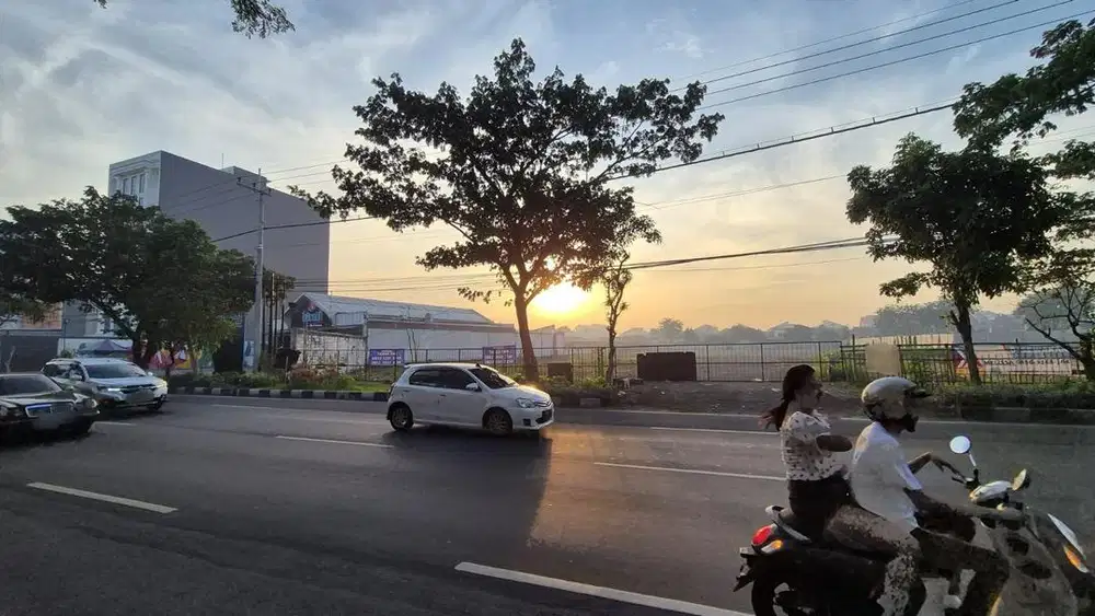 Disewakan Tanah di Nol Jalan MERR Lokasi Komersial
