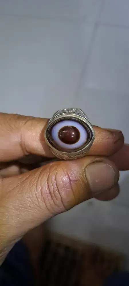 Batu mata dewa puser bumi