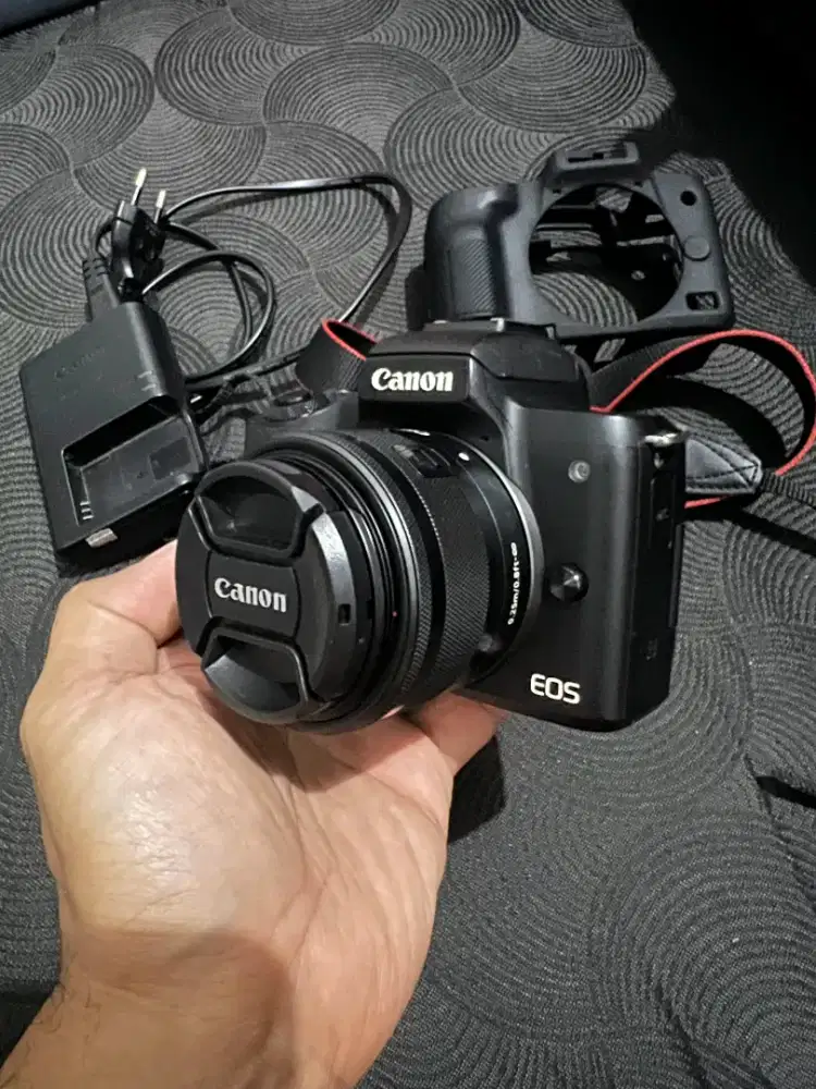 CANON M50 HITAM