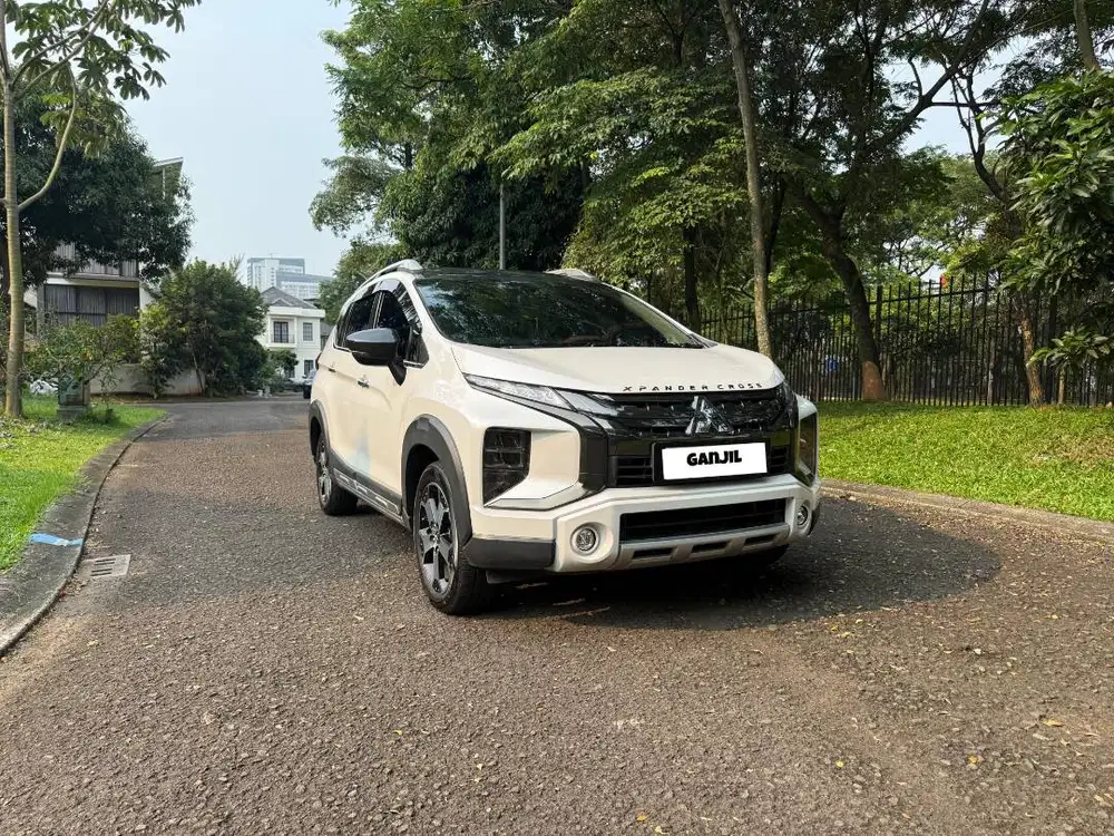 JUAL CEPAT! XPANDER CROSS 1.5 AT 2020 NIK 2019 LOW KM. ISTIMEWA.