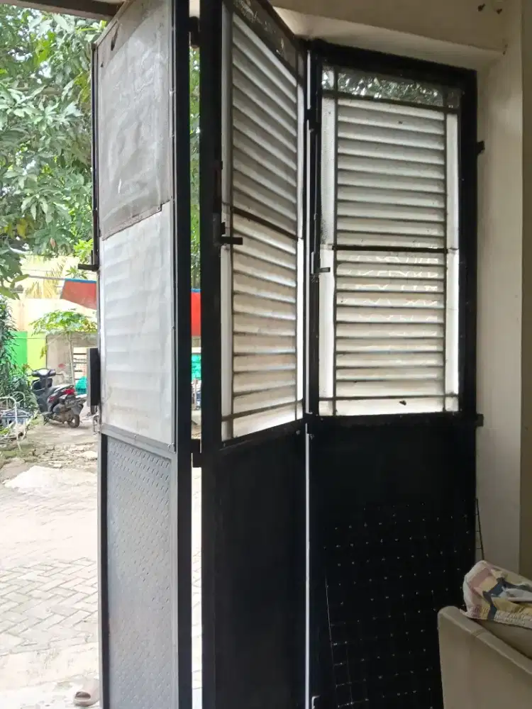 Dijual Pintu Baja Bekas