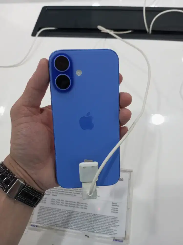 Cicilan bunga 0% dan free 1 bulan angsuran iPhone 16 series