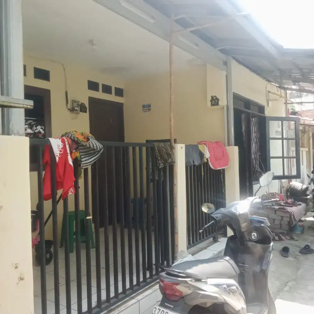 Rumah baru murah banget SHM 10 mtr dr jln mobil di Pd Pinang Jaksel